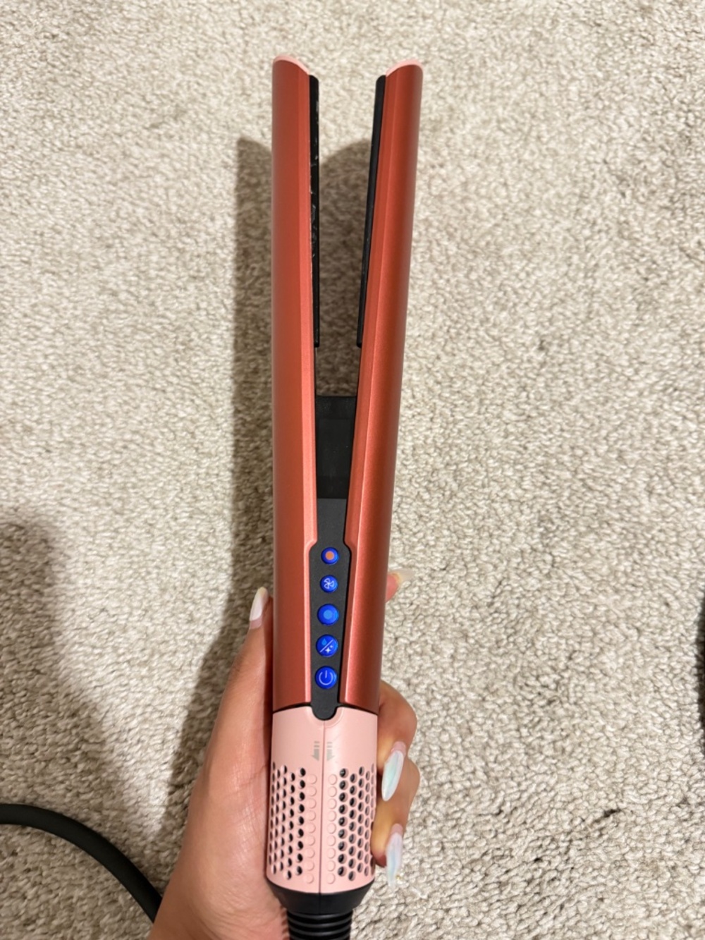 Like New Dyson Airstrait w/ Heat Protectant Mat & Storage Case
